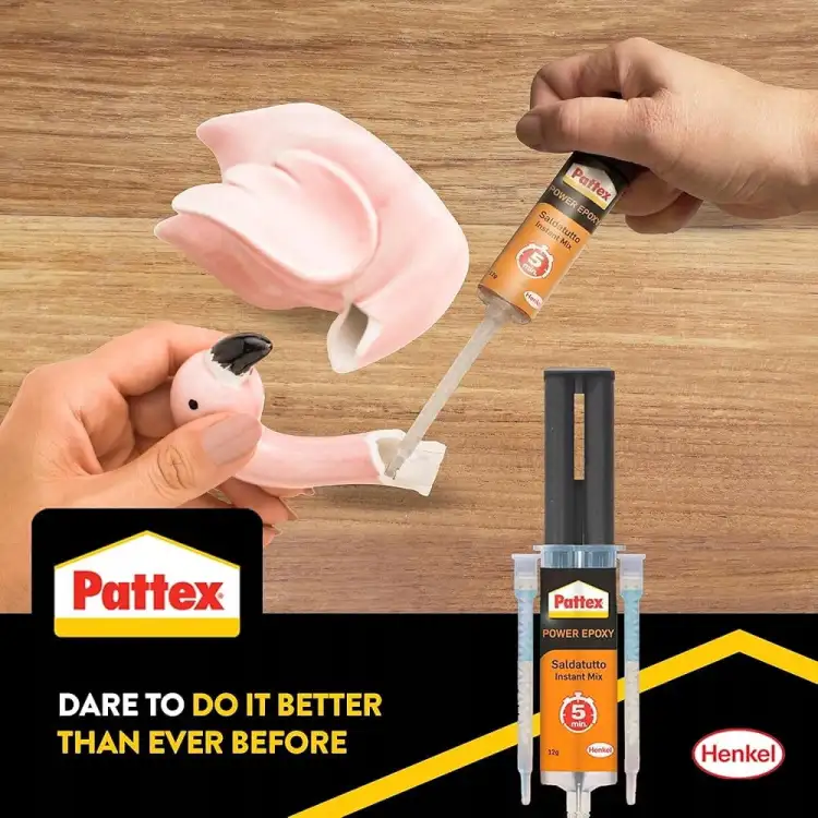 Aplikacja epoksydu Pattex do naprawy porcelanowej figurki z użyciem wygodnej strzykawki dwuskładnikowej
