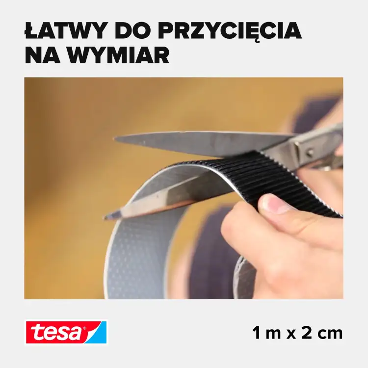 Nożyczki tnące biały rzep Tesa na wymiar pokazują łatwość dopasowania produktu do potrzeb